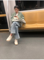 Вот вам фотка из метро прямо сейчас <br />
Но днем уже без кофточки можно будет :)